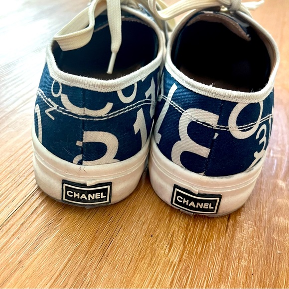 CHANEL vintage 31 Rue Cambon canvas platform sneakers - Picture 3 of 6